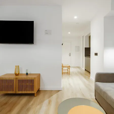 Limehome Malaga Calle Victoria-2